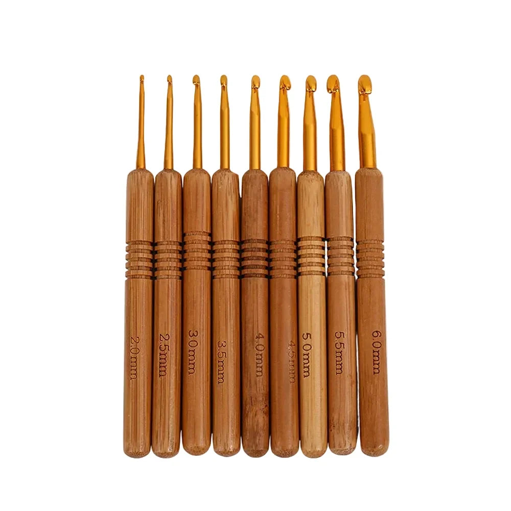 Yarnly 9-teiliges Häkelnadel-Set aus Aluminium mit Holzgriff – Nadeln für Stricken und Kreativhobbys