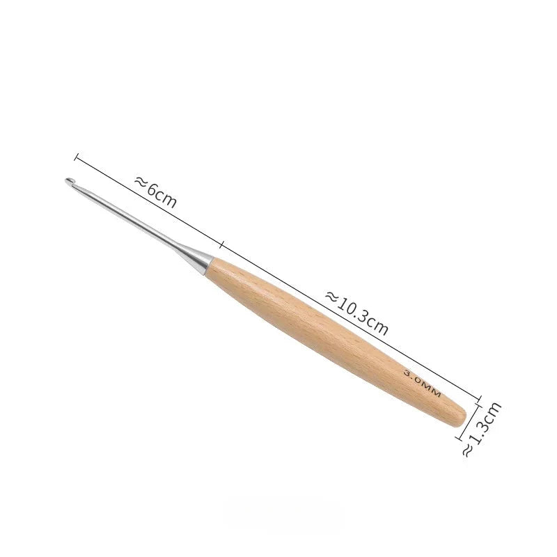 Yarnly 13-teiliges Häkelnadel-Set aus Holz – Größen 3 bis 12 mm, polierter Griff
