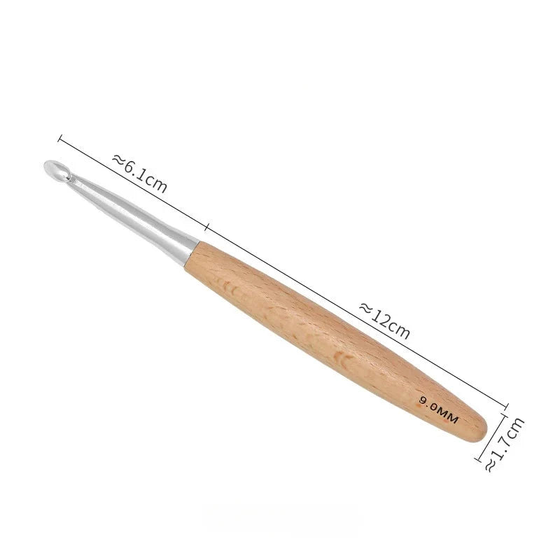 Yarnly 13-teiliges Häkelnadel-Set aus Holz – Größen 3 bis 12 mm, polierter Griff