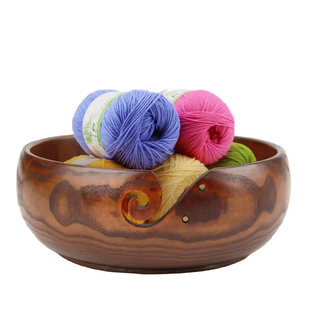 Yarnly Runde Wollschale aus Holz mit Öffnungen – Knäuel-Halter für Stricken und Häkeln