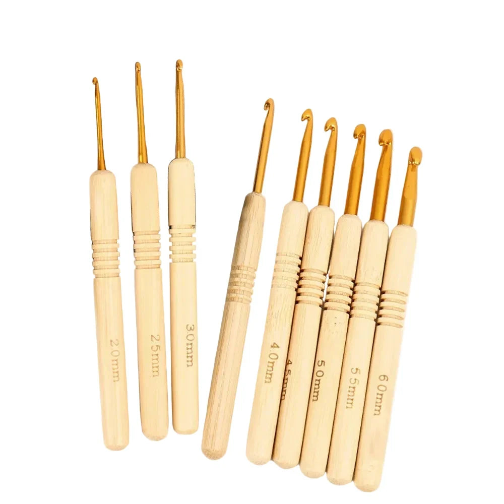 Yarnly 9-teiliges Häkelnadel-Set aus Aluminium mit Holzgriff – Nadeln für Stricken und Kreativhobbys