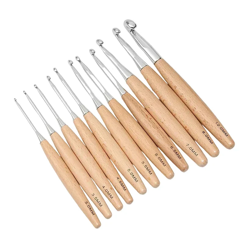 Yarnly 11-teiliges Häkelnadel-Set mit Holzgriff – Nadeln für Stricken und Handarbeiten