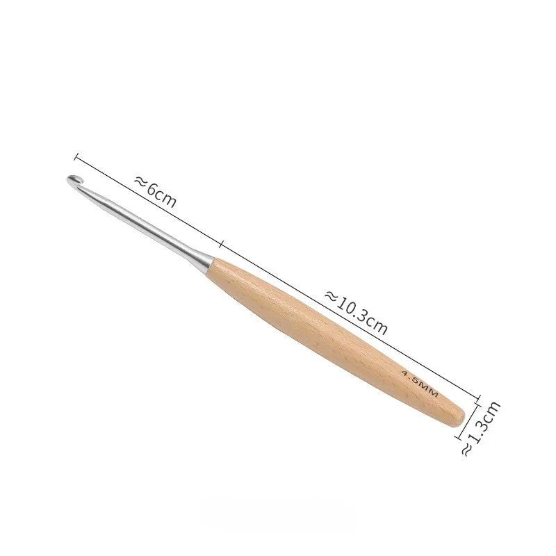 Yarnly 13-teiliges Häkelnadel-Set aus Holz – Größen 3 bis 12 mm, polierter Griff